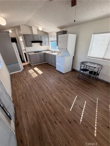 16511 Garfield D40, Paramount, California 90723 — photo 4