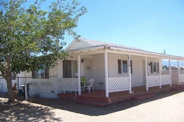 9548 White Road, Phelan, California 92371 home-pic-0