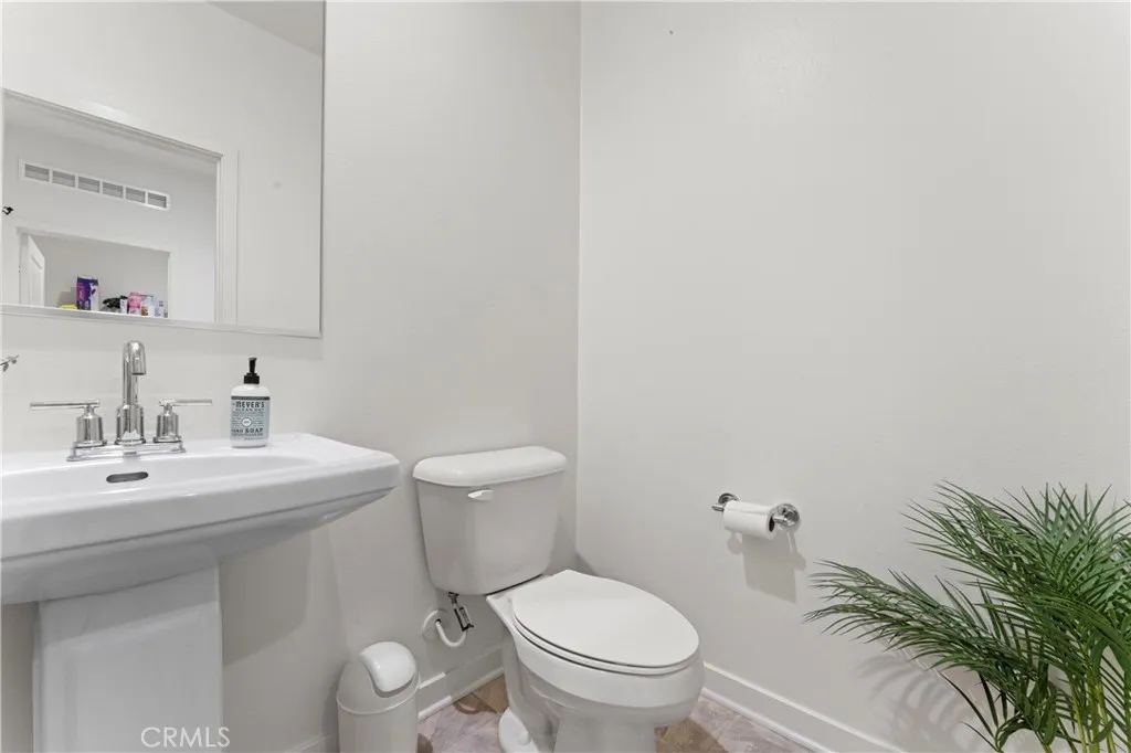 12704 Ironstone, Moreno Valley, California 92555 home-pic-15