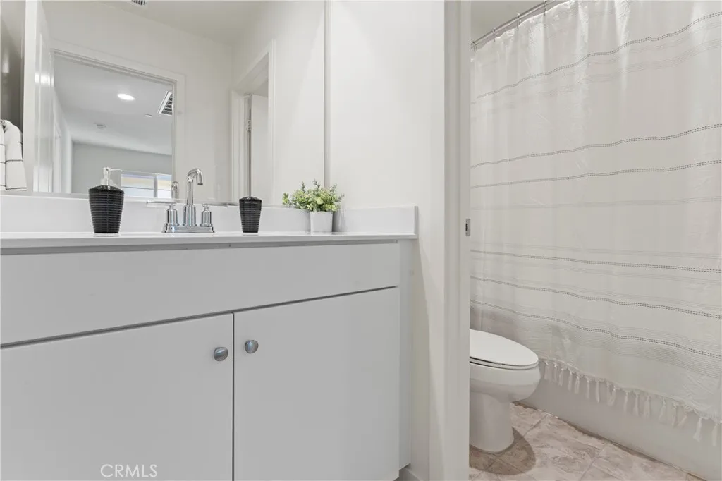 12704 Ironstone, Moreno Valley, California 92555 home-pic-10