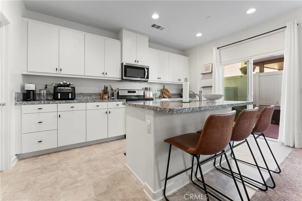 12704 Ironstone, Moreno Valley, California 92555 home-pic-25