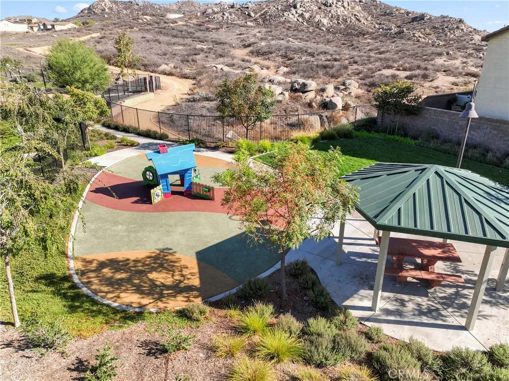 12704 Ironstone, Moreno Valley, California 92555 home-pic-38