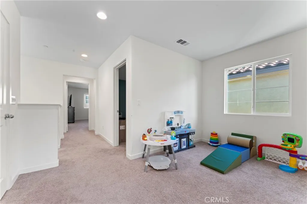 12704 Ironstone, Moreno Valley, California 92555 home-pic-9