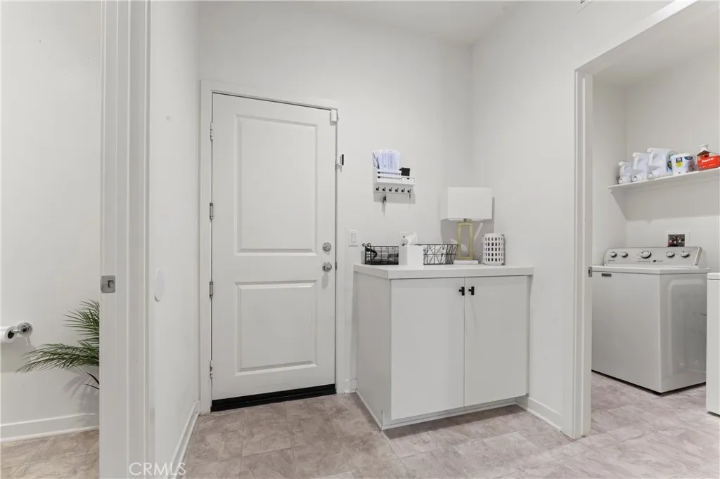 12704 Ironstone, Moreno Valley, California 92555 home-pic-16