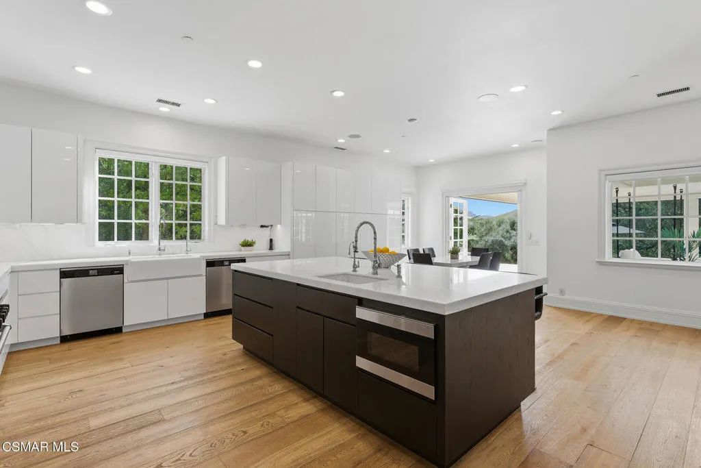 517 Lakeview Canyon Road, Westlake Village, California 91362 home-pic-34