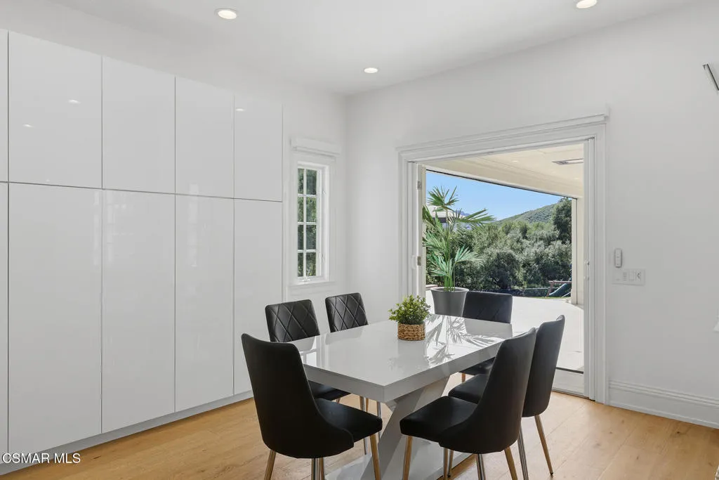 517 Lakeview Canyon Road, Westlake Village, California 91362 home-pic-37