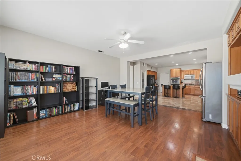 30923 Lajoe Street, Menifee, California 92584 home-pic-18