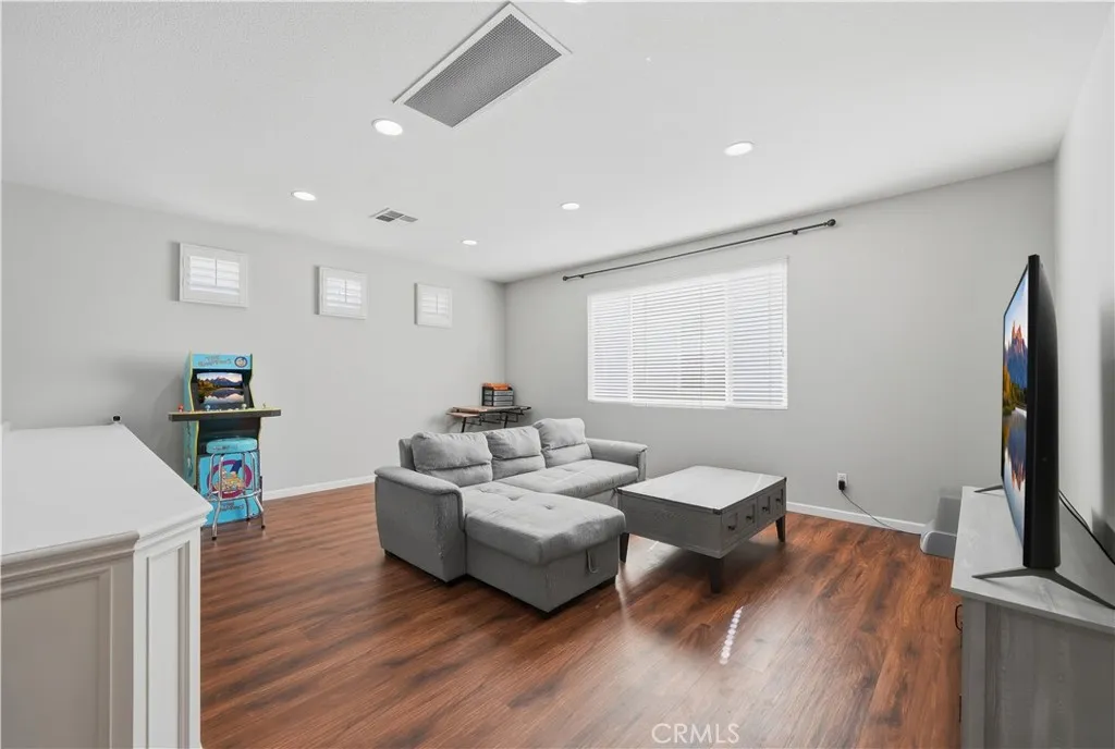 30923 Lajoe Street, Menifee, California 92584 home-pic-24