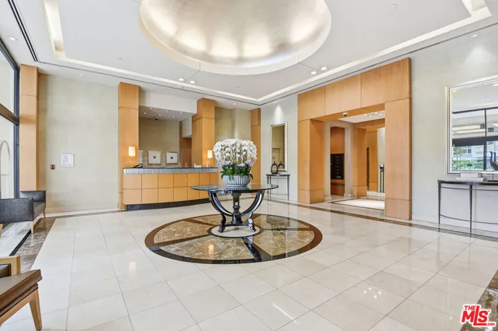 Lobby Concierge Desk