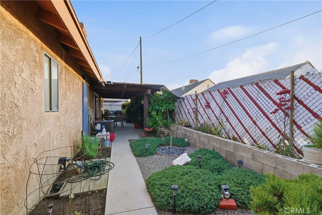 8805 Arcadia Avenue, San Gabriel, California 91775 home-pic-28