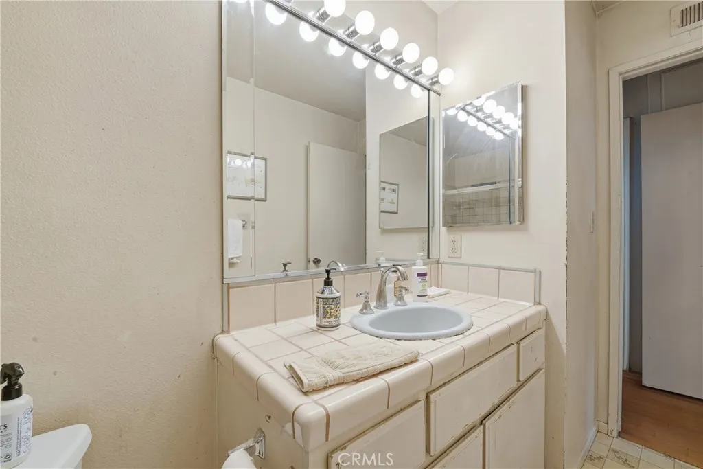 8805 Arcadia Avenue, San Gabriel, California 91775 home-pic-18
