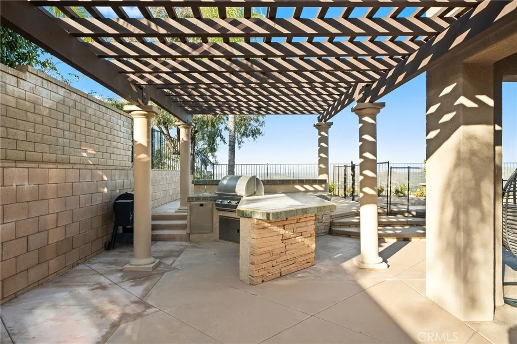 1561 Vandagriff Way, Corona, California 92883 home-pic-64