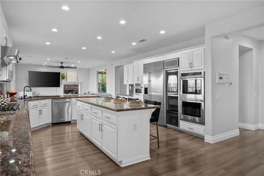 1561 Vandagriff Way, Corona, California 92883 home-pic-38