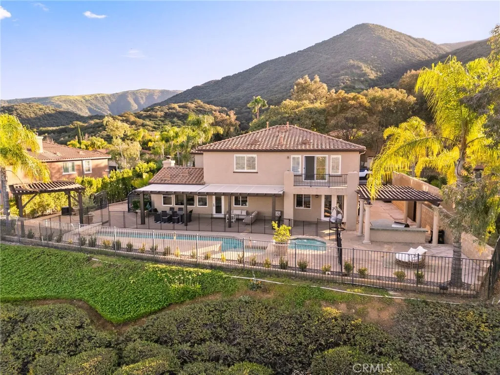 1561 Vandagriff Way, Corona, California 92883 home-pic-70