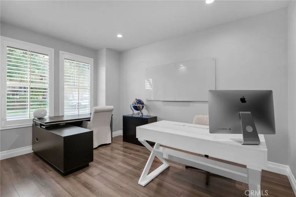 1561 Vandagriff Way, Corona, California 92883 home-pic-24