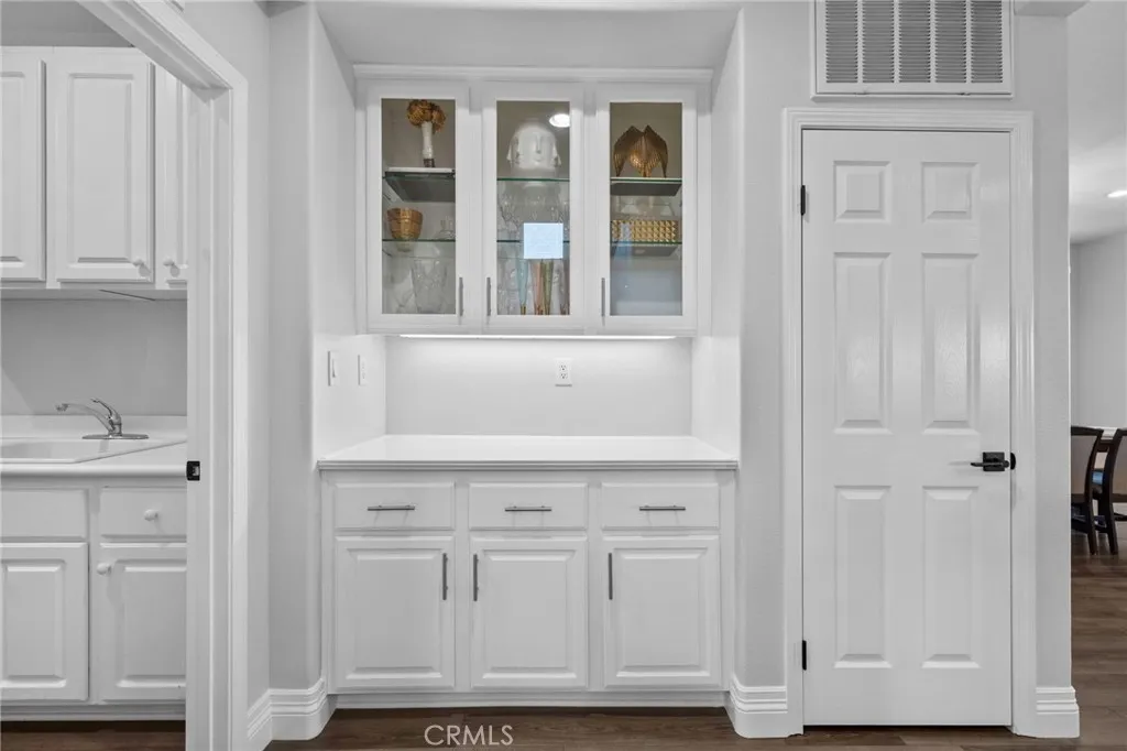 1561 Vandagriff Way, Corona, California 92883 home-pic-41