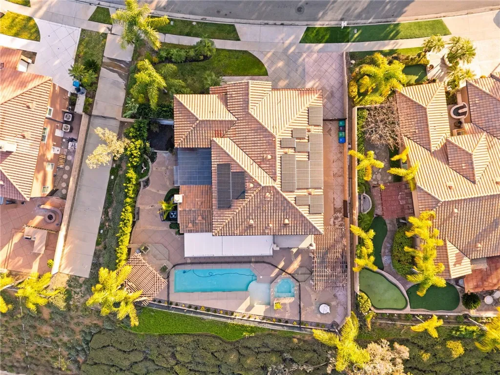 1561 Vandagriff Way, Corona, California 92883 home-pic-72