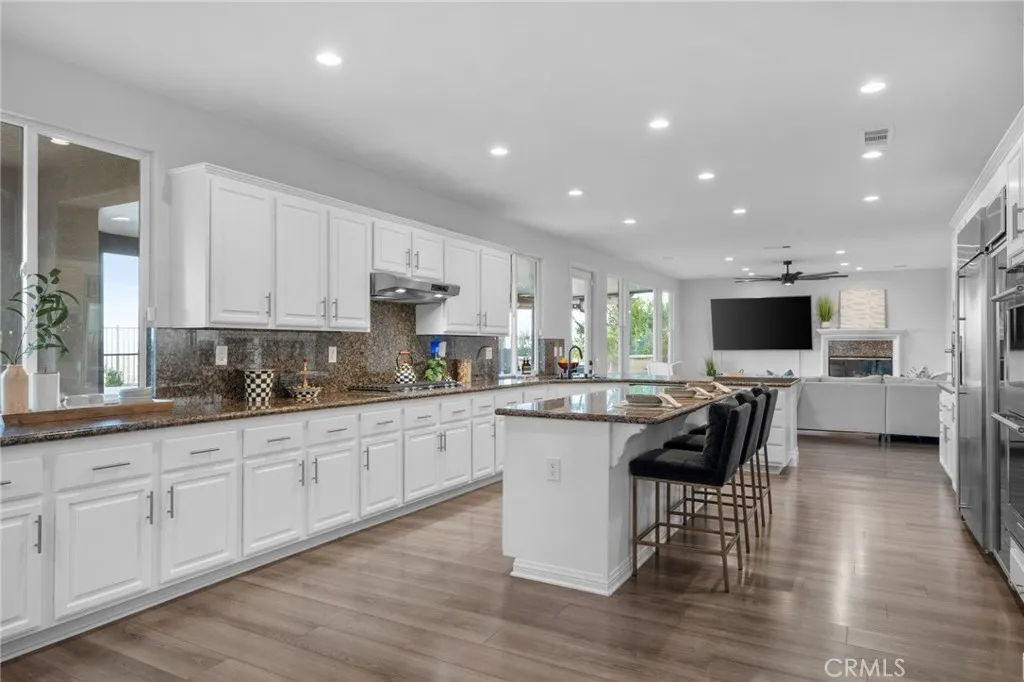 1561 Vandagriff Way, Corona, California 92883 home-pic-36