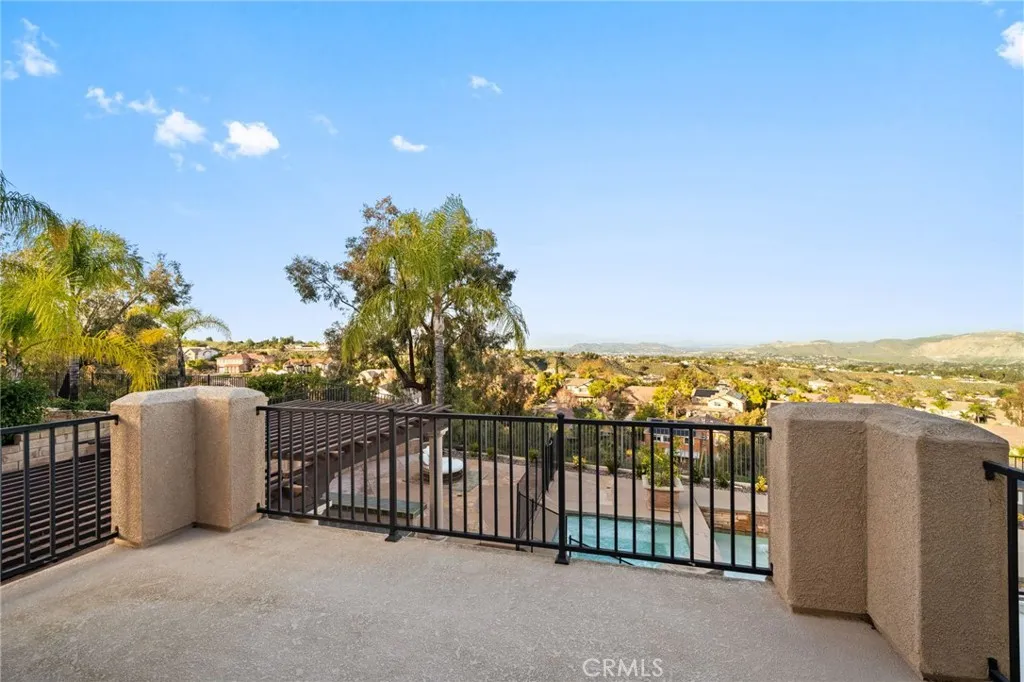 1561 Vandagriff Way, Corona, California 92883 home-pic-49
