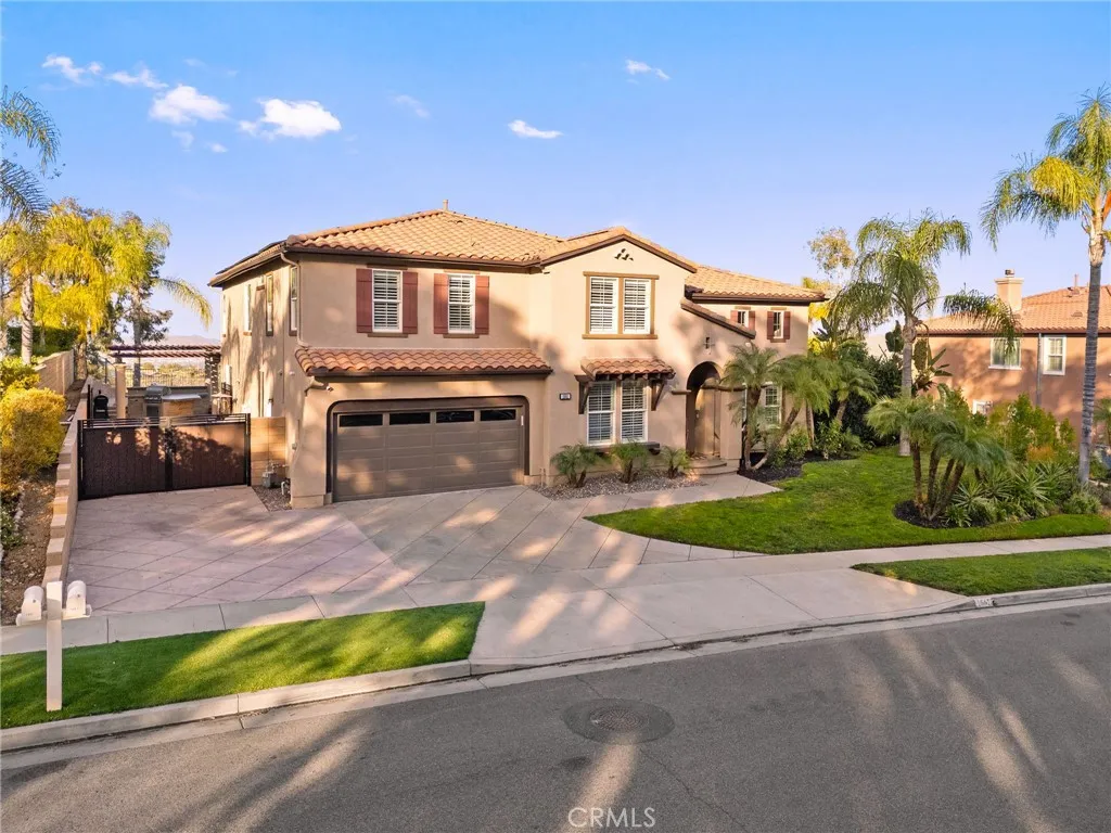 1561 Vandagriff Way, Corona, California 92883 home-pic-20