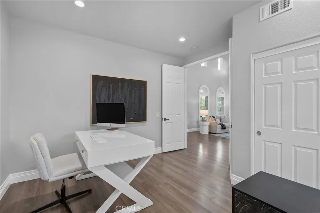1561 Vandagriff Way, Corona, California 92883 home-pic-25