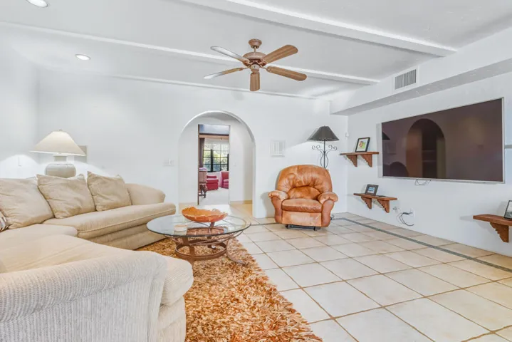 75_11019_MUIRFIELD_LUCIOBERNAL-54