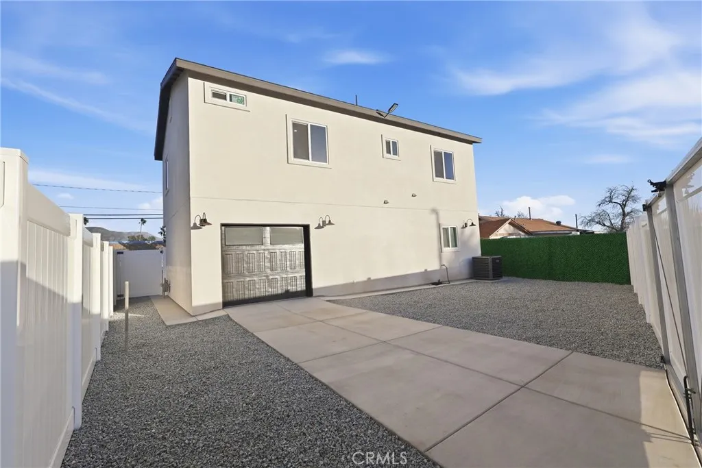 3884 N Mountain View, San Bernardino, California 92405 home-pic-19