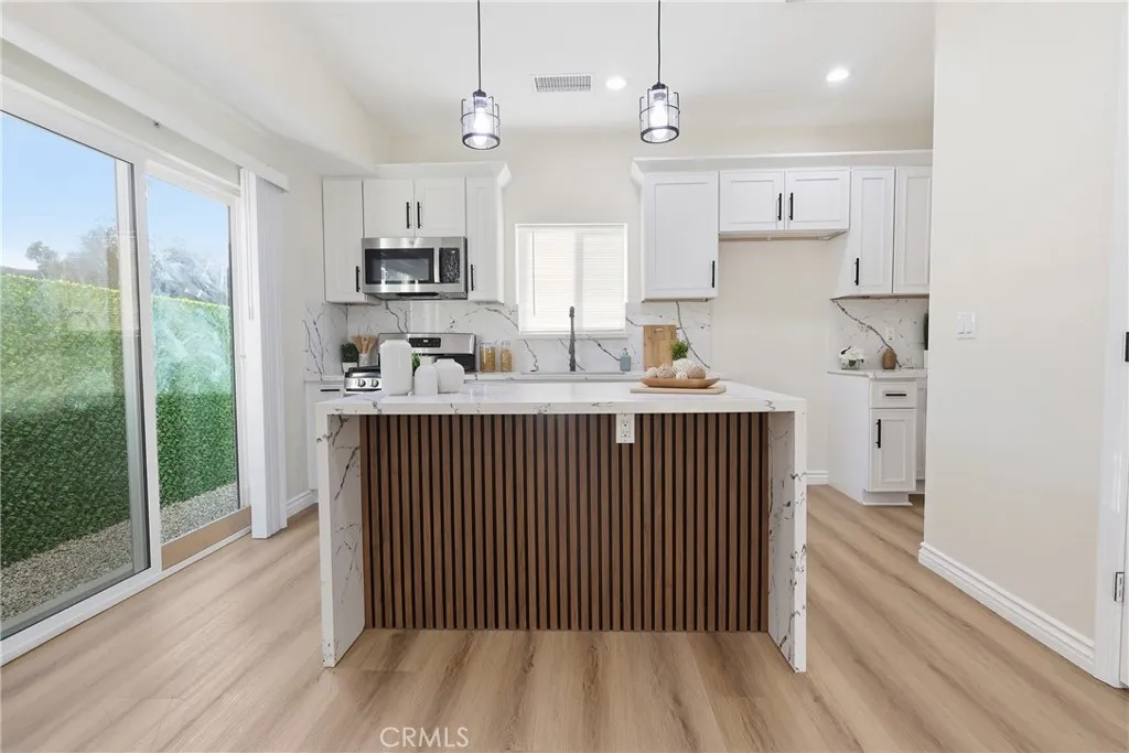 3884 N Mountain View, San Bernardino, California 92405 home-pic-3
