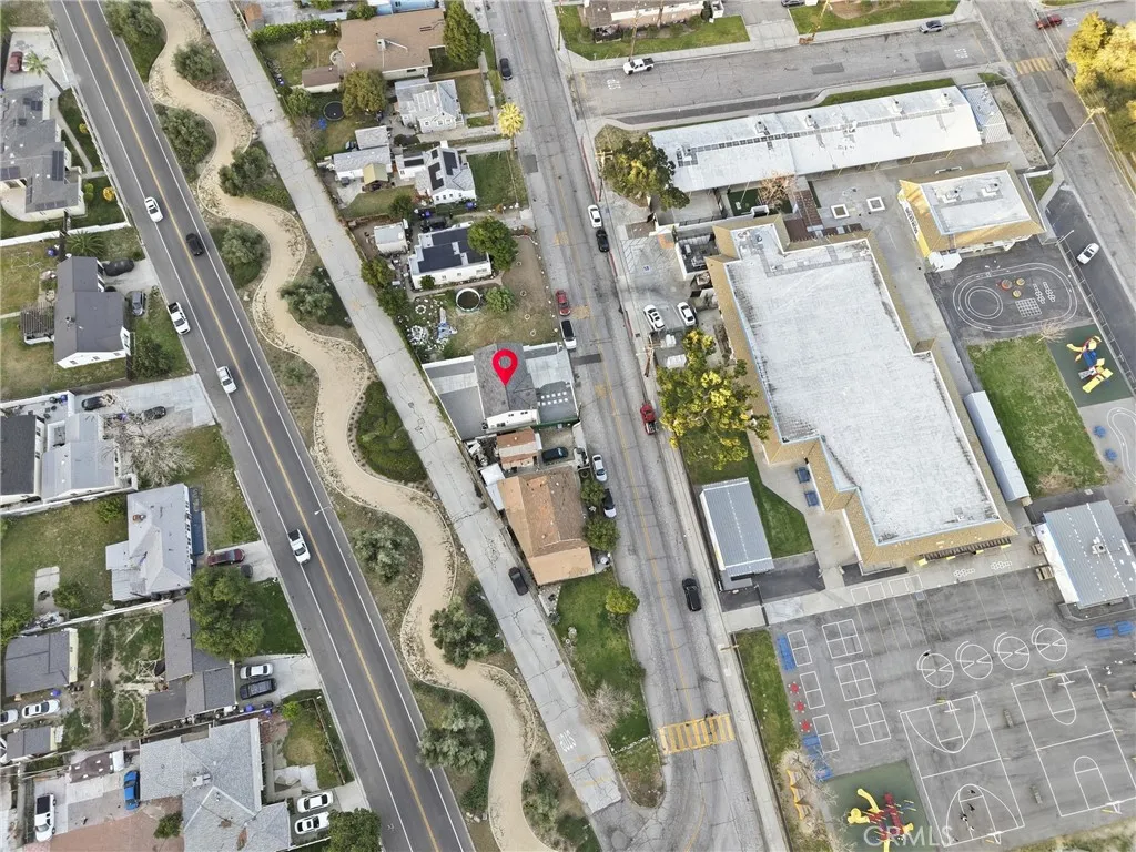 3884 N Mountain View, San Bernardino, California 92405 home-pic-21