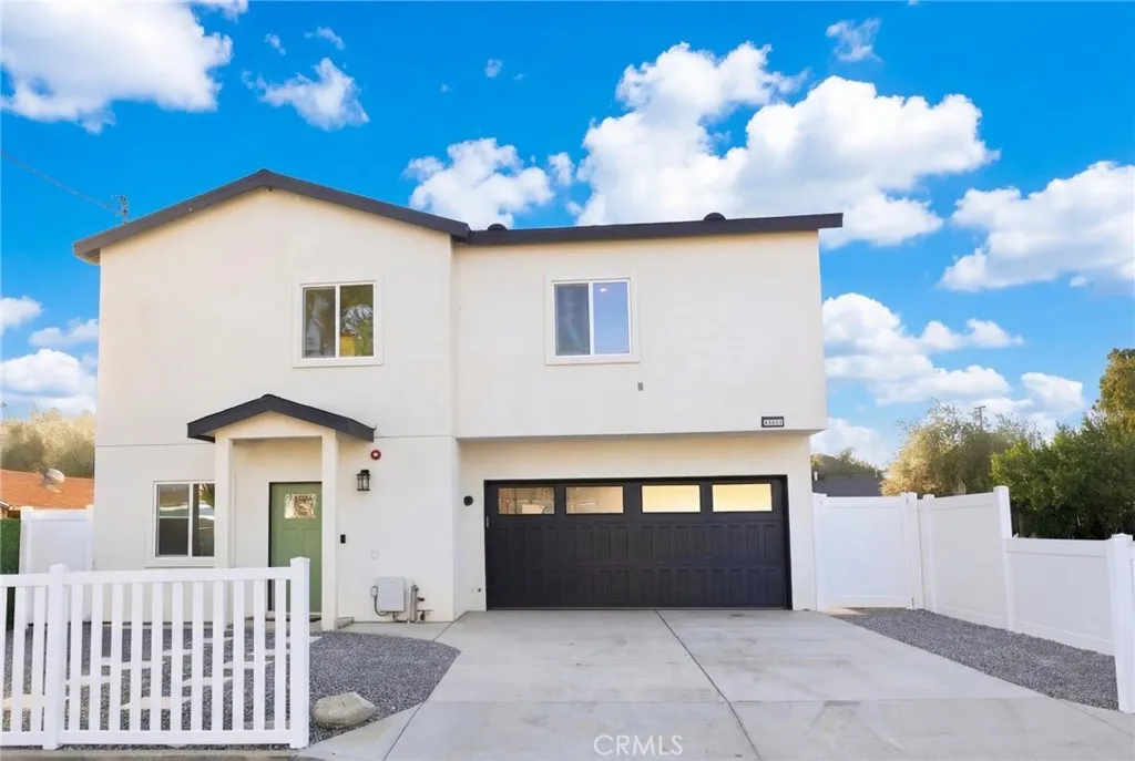 3884 N Mountain View, San Bernardino, California 92405 home-pic-1