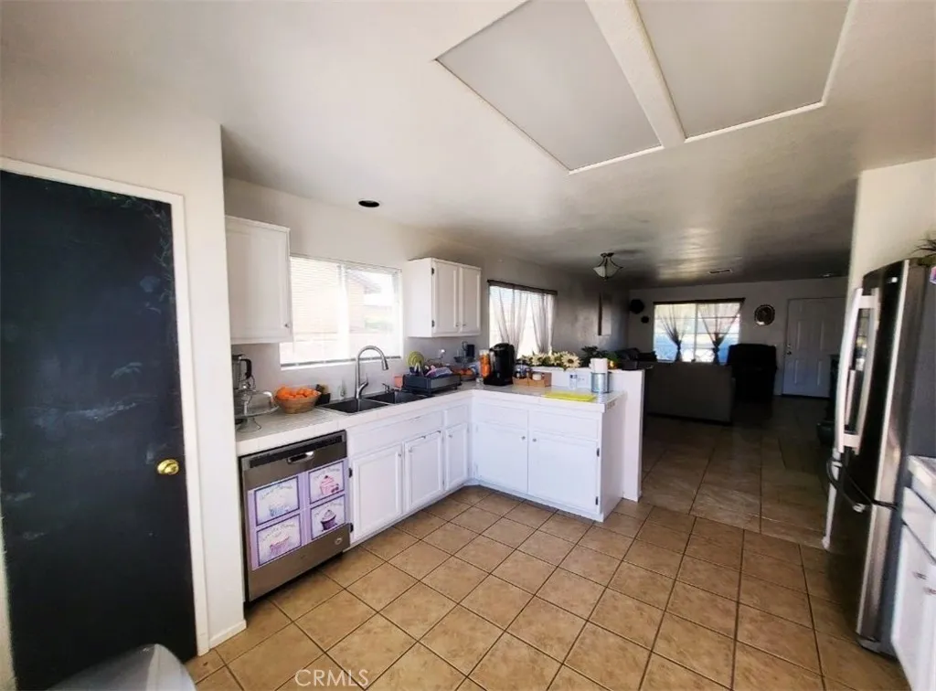 15249 Braxton, Adelanto, California 92301 home-pic-6