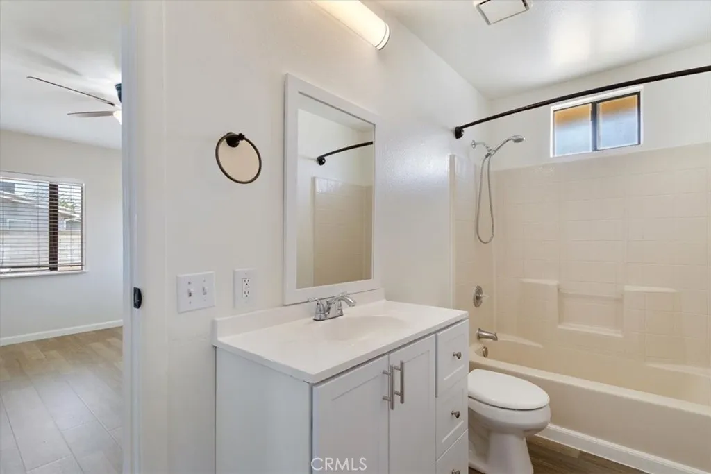 43324 45th Street W, Lancaster, California 93536 home-pic-11