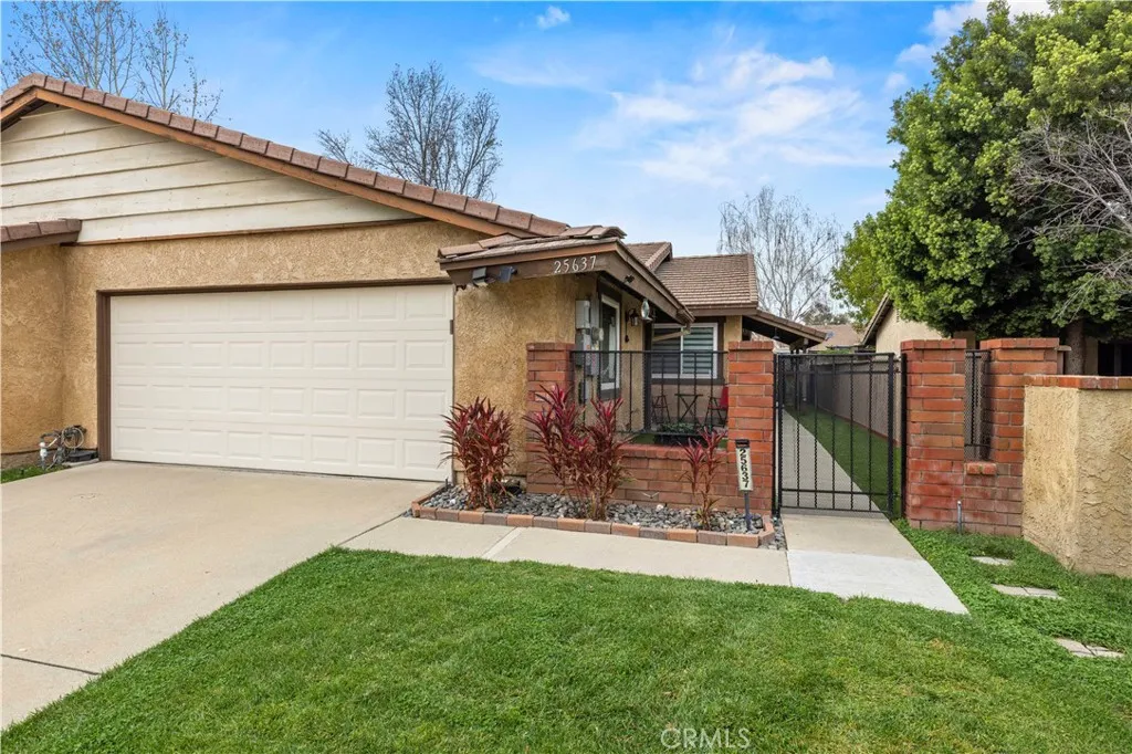 25637 Almendra, Valencia, California 91355 home-pic-1
