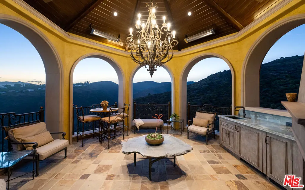 12721 Chalon Road, Los Angeles, California 90049 home-pic-20