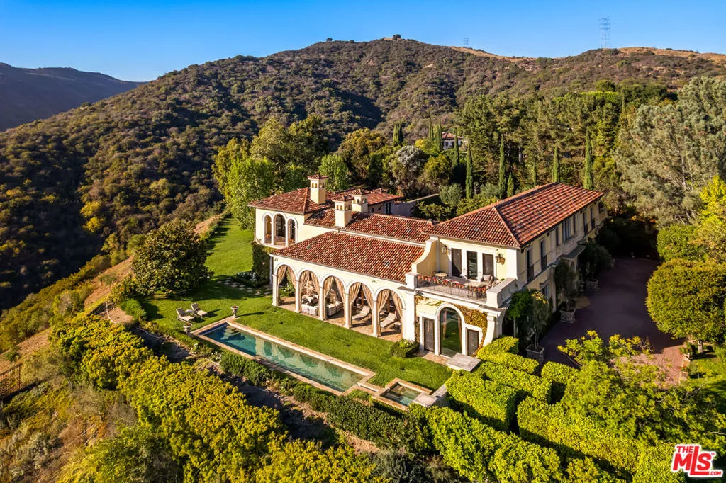 12721 Chalon Road, Los Angeles, California 90049 home-pic-2