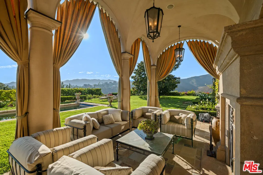 12721 Chalon Road, Los Angeles, California 90049 home-pic-16