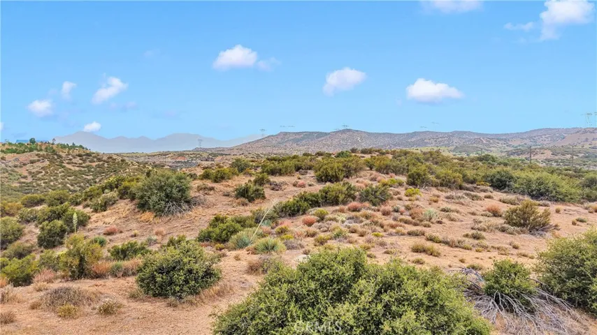 4550 Summit Valley Road, Hesperia, California 92345