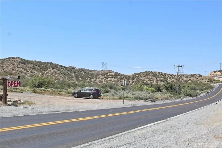 4550 Summit Valley Road, Hesperia, California 92345