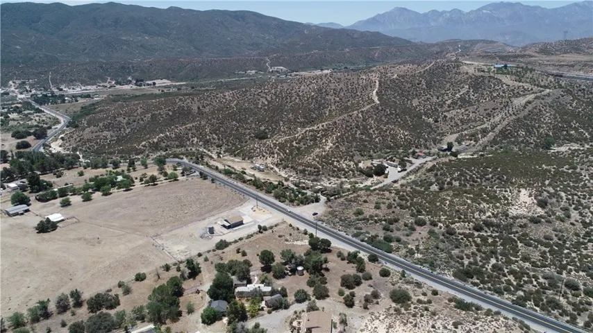 4550 Summit Valley Road, Hesperia, California 92345