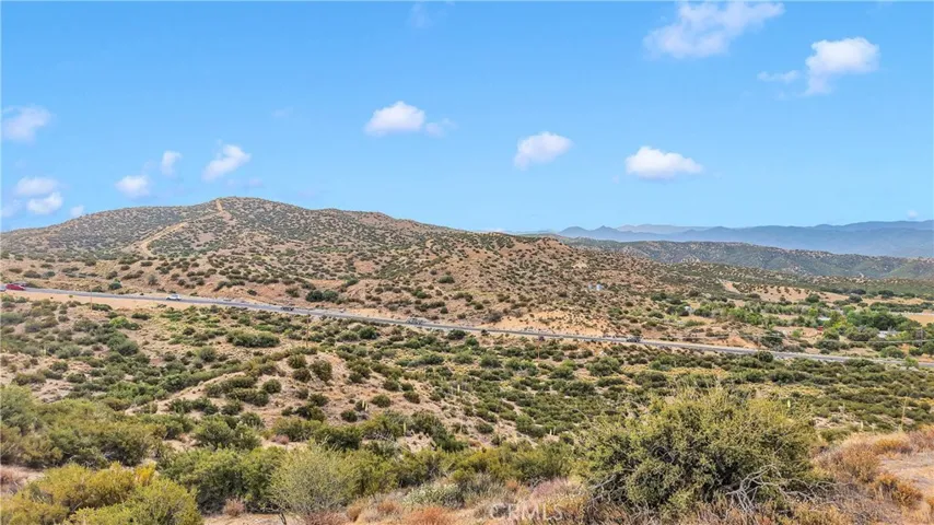 4550 Summit Valley Road, Hesperia, California 92345