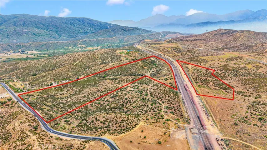 4550 Summit Valley Road, Hesperia, California 92345