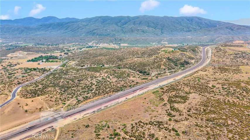 4550 Summit Valley Road, Hesperia, California 92345