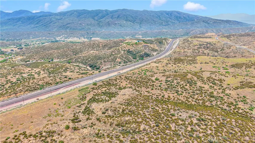 4550 Summit Valley Road, Hesperia, California 92345