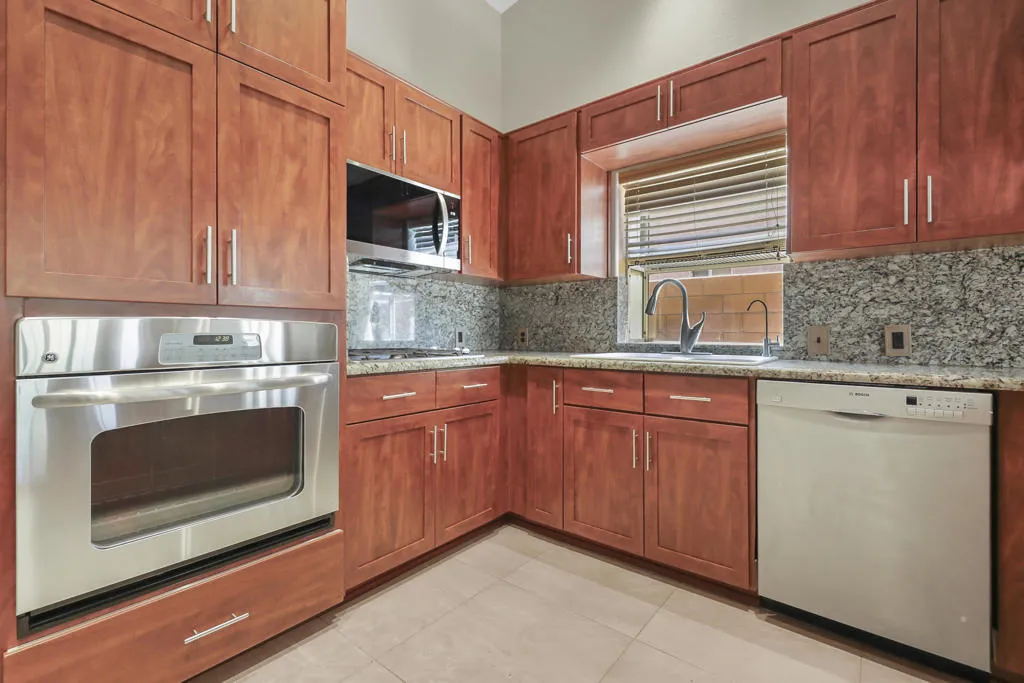 73390 Guadalupe Avenue, Palm Desert, California 92260 home-pic-9
