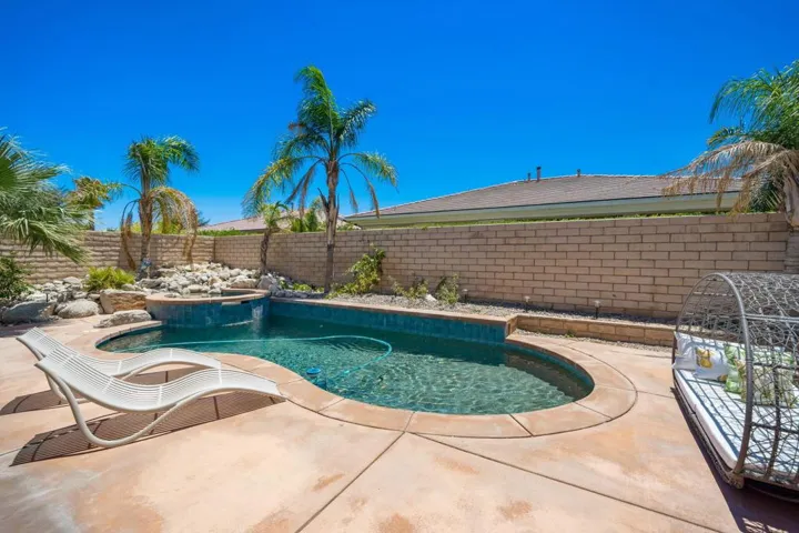 18-web-or-mls-GTPienzaExterior_2022_018