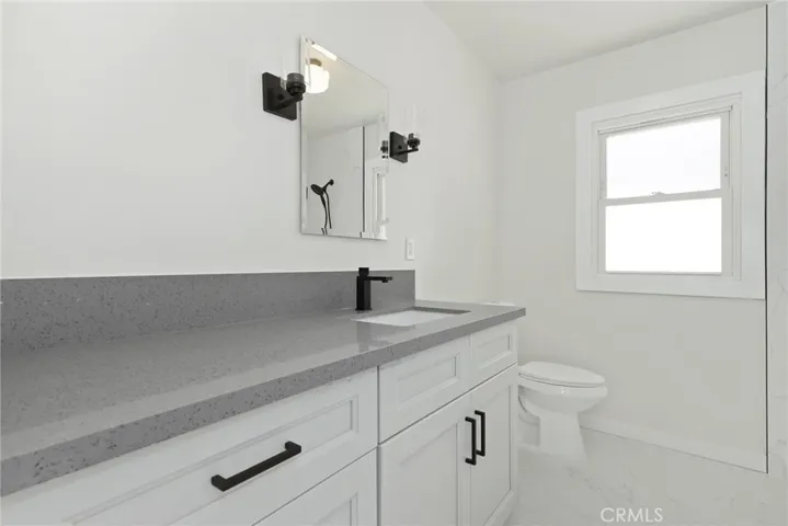 Main House - Bathroom 1