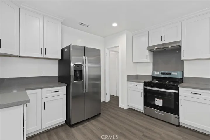 Main House - Kitchen