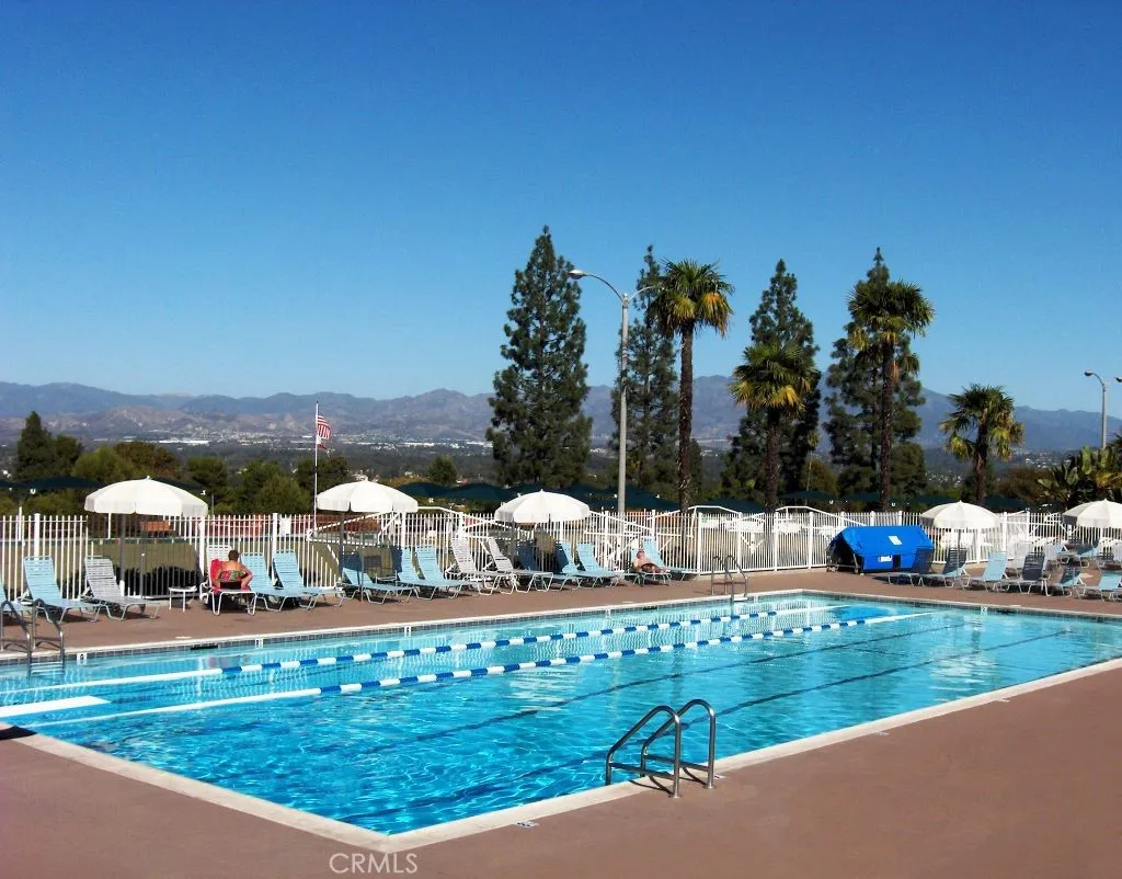 174 Avenida Majorca, Laguna Woods, California 92637 home-pic-17