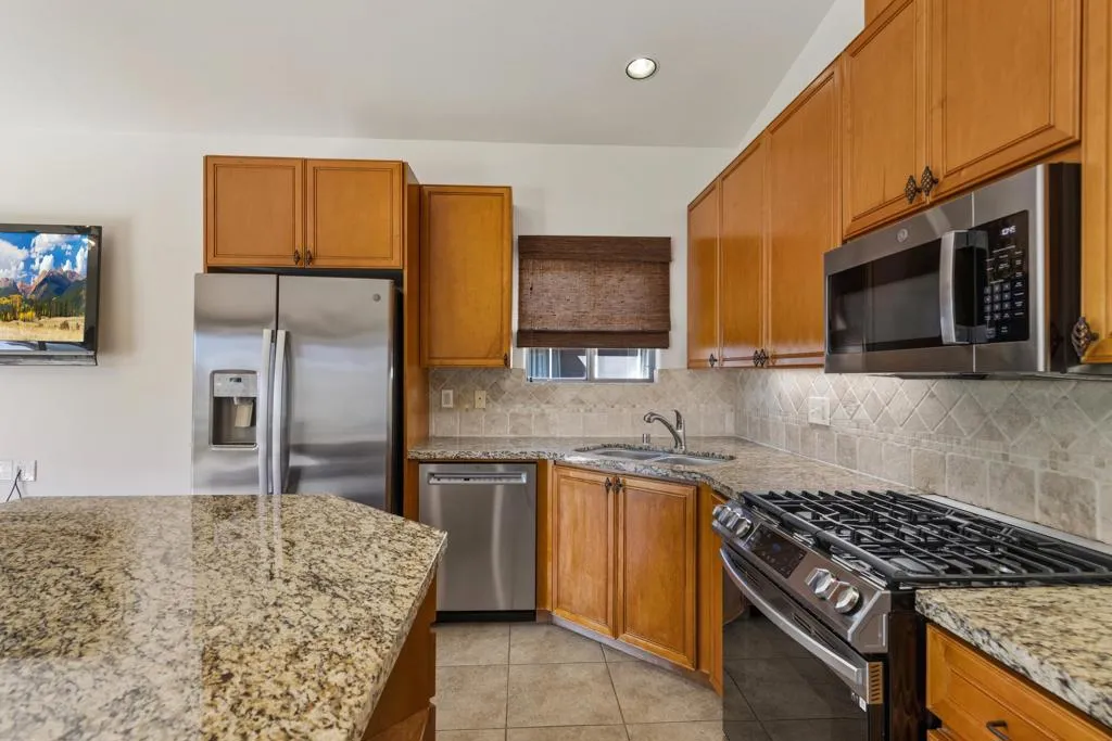 86127 Arrowood Avenue, Coachella, California 92236 home-pic-6