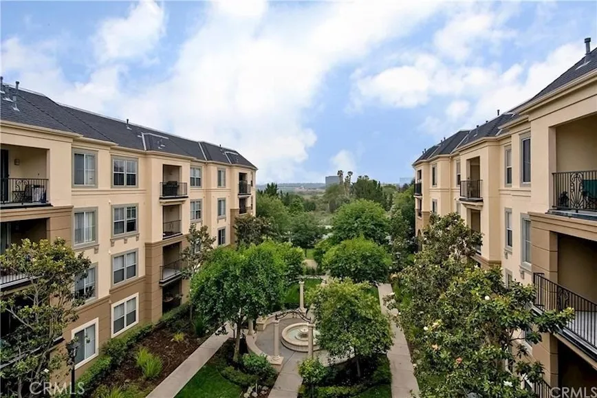 3458 Watermarke, Irvine, California 92612 home-pic-1